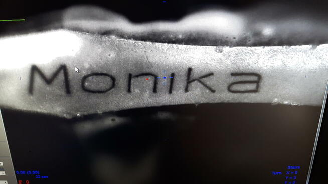 Diamenty własnej marki, brylanty z dedykacją, grawerowanie