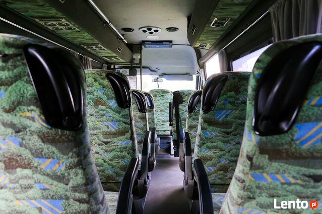 Przewóz osób - wynajem komfortowych autokarów i mkrobusów