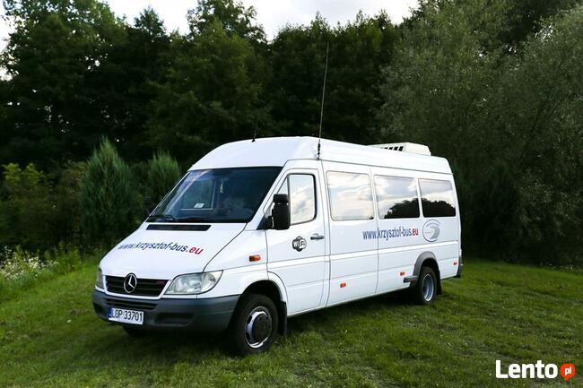 Przewóz osób - wynajem komfortowych autokarów i mkrobusów
