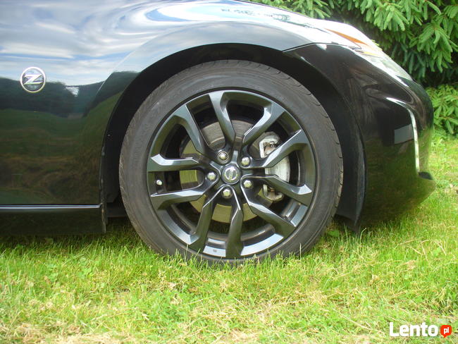 2017 Nissan Inne Coupe (2-drzwiowy)