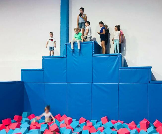 Park trampolin organizacja urodzin zabawa w Jump Mania