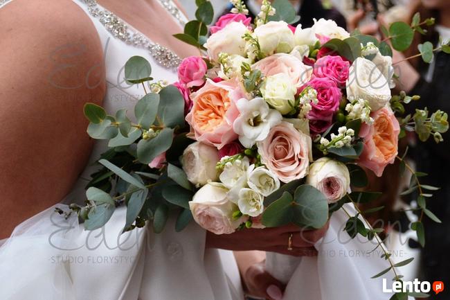 Wiązanki ślubne , dekoracje weselne sal, kościołów