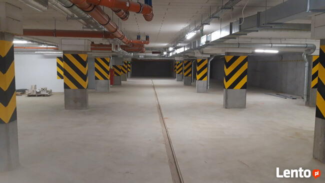 Znakowanie powierzchni przemysłowych. Malowanie oznaczeń.