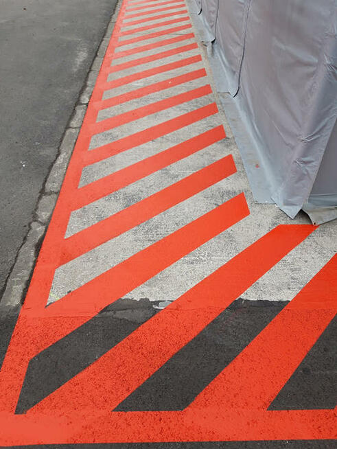 Malowanie oznakowań poziomych. Malownie pasów.