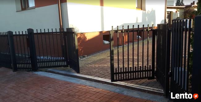 Urządzenie do bramy harmonijkowej