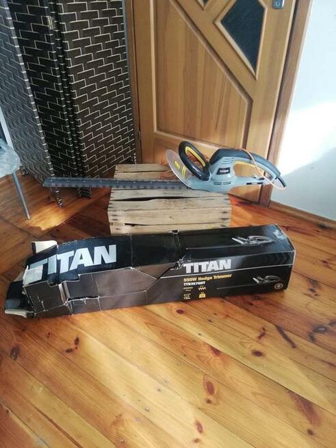 Nożyce Elektryczne do Żywopłotu TITAN TTB357GHT 60 cm 550W
