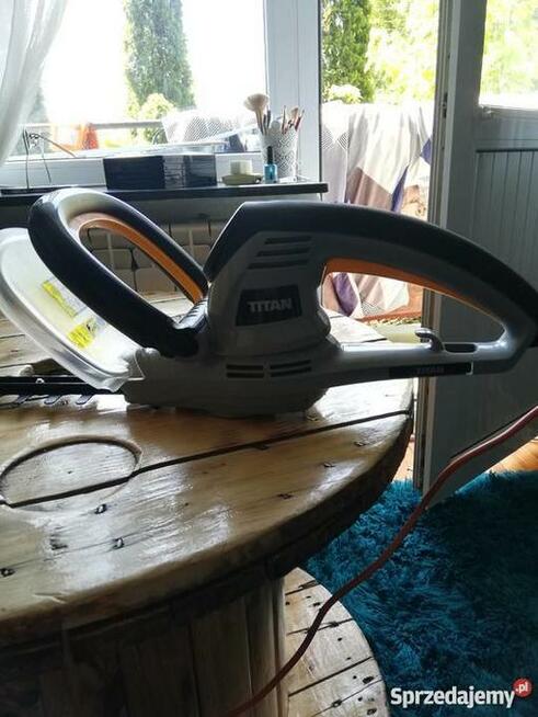 Nożyce Elektryczne do Żywopłotu TITAN TTB357GHT 60 cm 550W