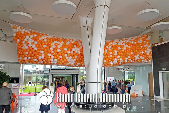 Dekoracje balonowe Warszawa - bramy balonowe, balony z helem