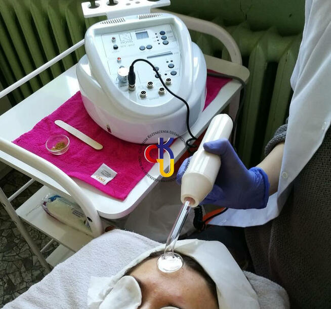 TECHNIK USŁUG KOSMETYCZNYCH - NAUKA CAŁKOWICIE BEZPŁATNA