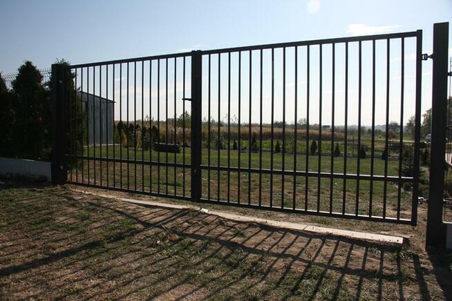 KOMPLETNA Brama dwuskrzydłowa typu uniwersalnego