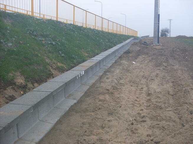 Ogrodzenia naprowadzające dla płazów MARCIN HERKA