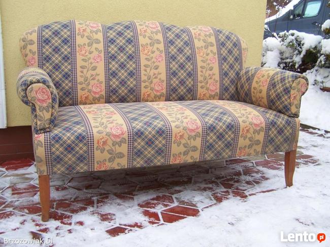 Sofa kanapa kominkowa.