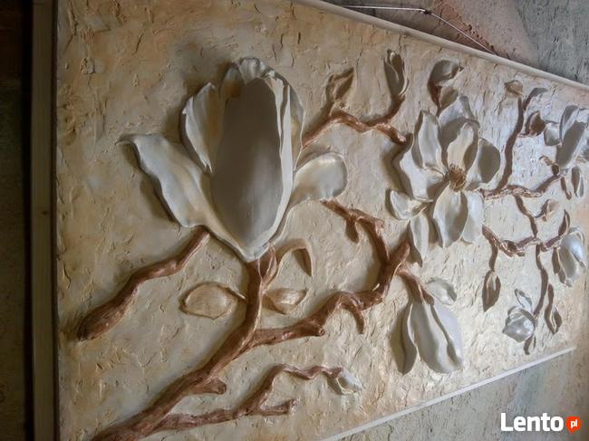Płaskorzeźba gipsowa