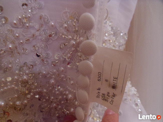 Sprzedam suknię ślubną z kolekcji Lilian West 6303