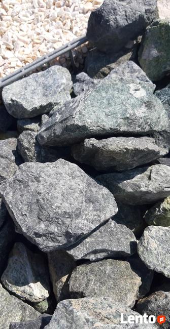 Grys granitowy kamień ozdobny kruszywo ozdobne kora kamienna