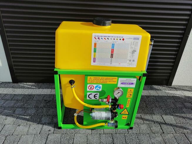 Aplikator zakiszacza 80L 1550 zł na prasę , przyczepę samoz.