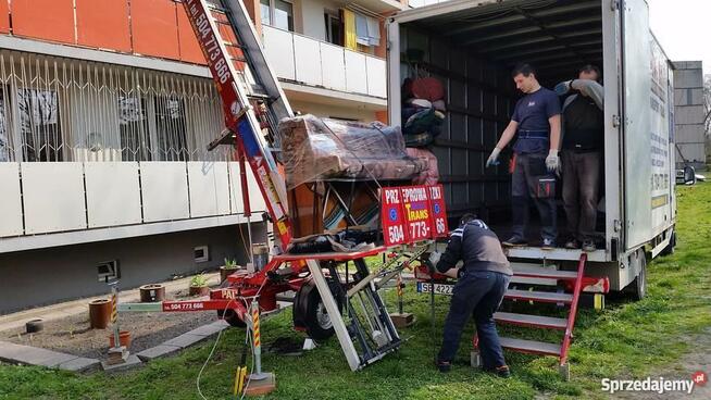 Profesjonalny transport pianina