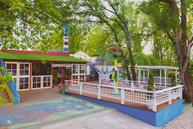 Lokal Na Urodziny z Przestronnym Ogrodem , Panieńskie, Osiem