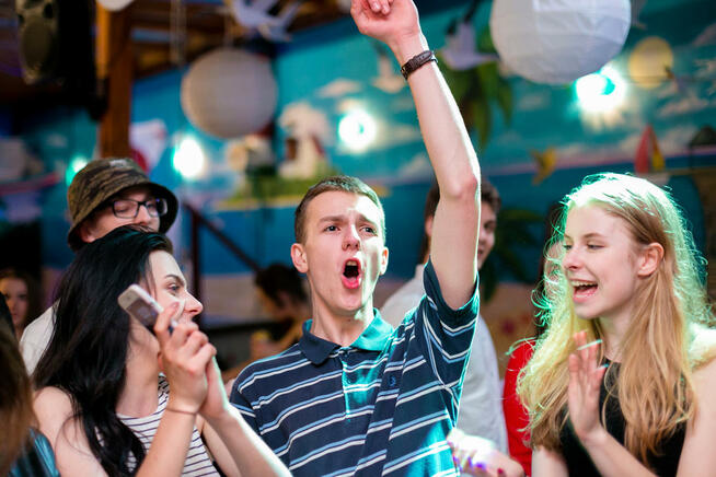 Lokal Na Urodziny z Przestronnym Ogrodem , Panieńskie, Osiem