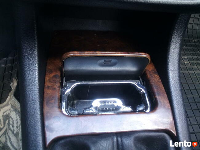 Obudowa popielniczki Peugeot 406