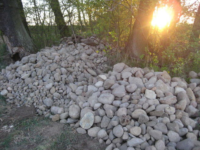 Kamień polny, otoczak, głaz, skała - cena 95,00 PLN za tonę.