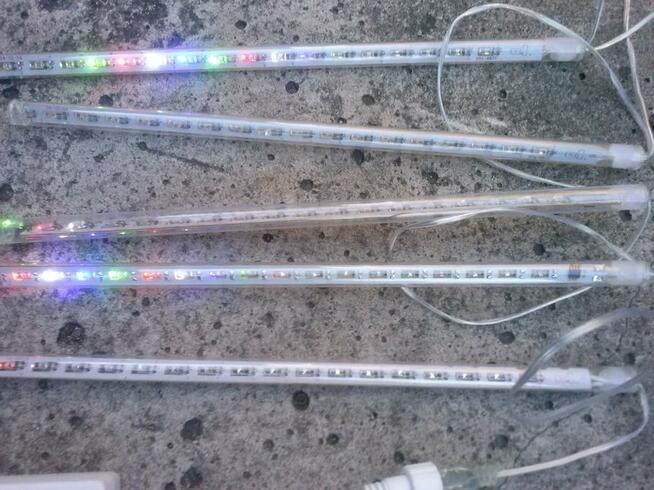 Lampki wiszące sople kolorowe 8 szt. zasilacz, 30 zł.