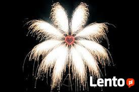 pokaz pirtotechniczny - niski dym, płomienie, fontanny