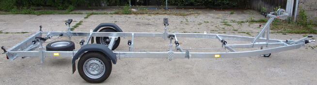 Wynajem wypożyczalnia przyczepy podłodziowej