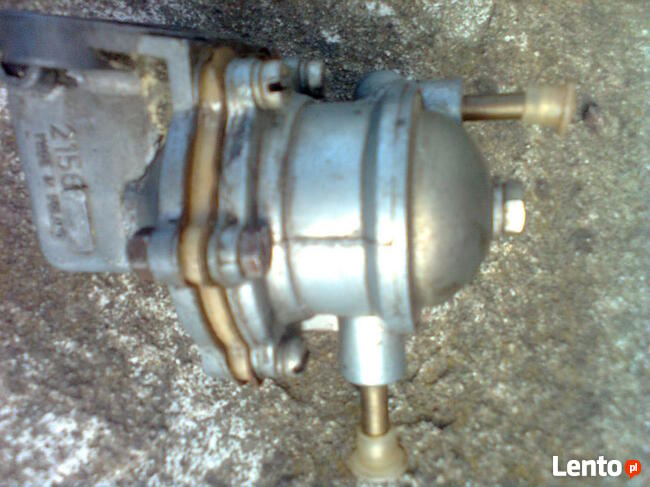 Sprzedam pompę paliwa Fiat 126p.