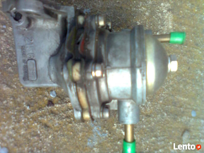 Sprzedam pompę paliwa Fiat 126p.