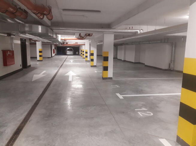 Malowanie miejsc parkingowych, linii, oznakowania poziomego