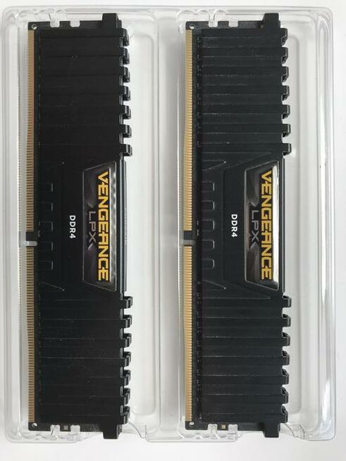 Pamięć RAM DDR4 Corsair Vegance LPX 2x4GB dual channel 2400