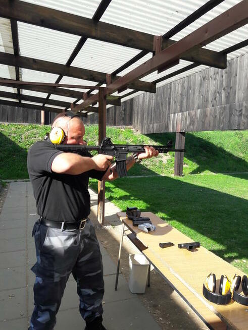 Kwalifikowany pracownik ochrony fizycznej, portier, dozorca