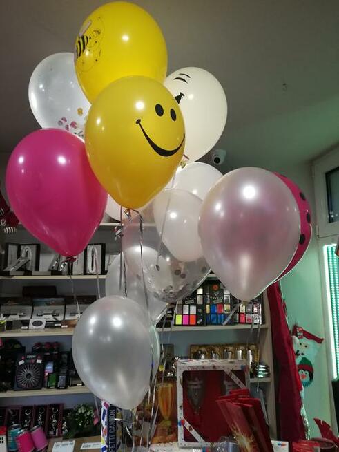 Napełnianie balonów helem