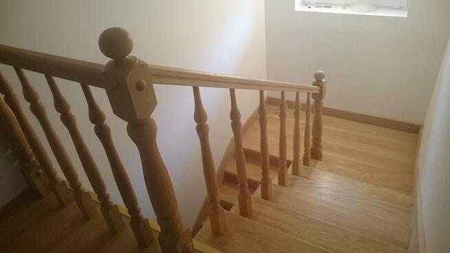 Schody drewniane, samonosne , na beton, na wymiar