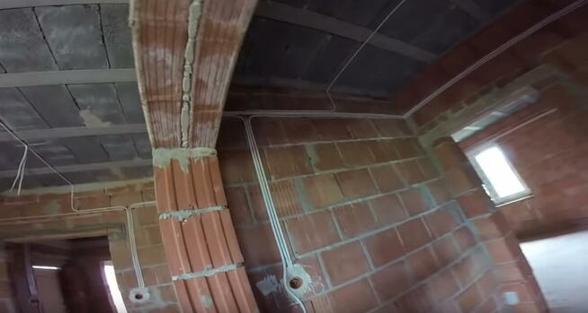 INSTALACJE ELEKTRYCZNE DORADZAMY DOMY MIESZKANIA