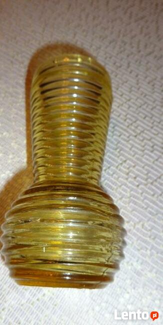 wazonik szklany miodowy lata 60/70 -te DRost