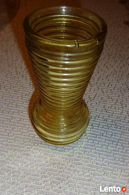 wazonik szklany miodowy lata 60/70 -te DRost