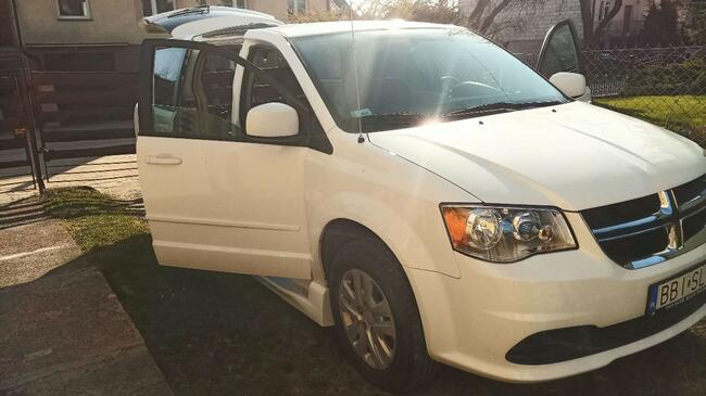 Dodge Caravan przystosowany do przewozu niepełnosprawnych