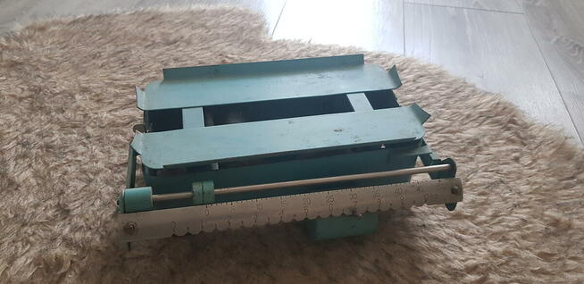 Bez-odważnikowa waga z PRL-u