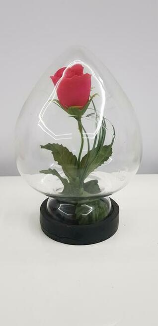 Kwiat w szkle z PRL-U