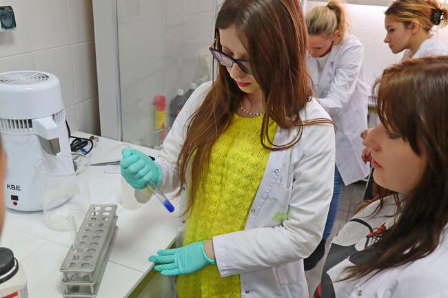 Zdobądź Tytuł Farmaceuty ze Szkołą SKK