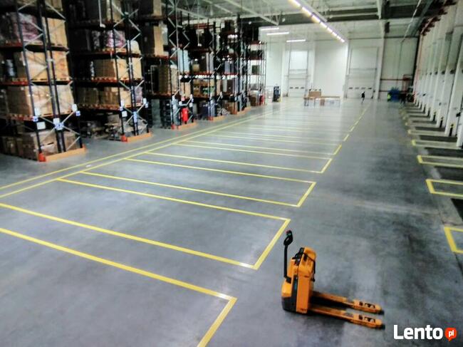 Oznakowanie Poziome malowanie pasów i linii. Parking magazyn