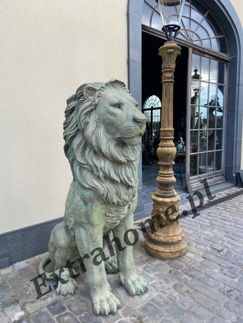 Lwy z brązu , Lew z brązu , Rzeźba Lwa z brązu Lwy pałacowe