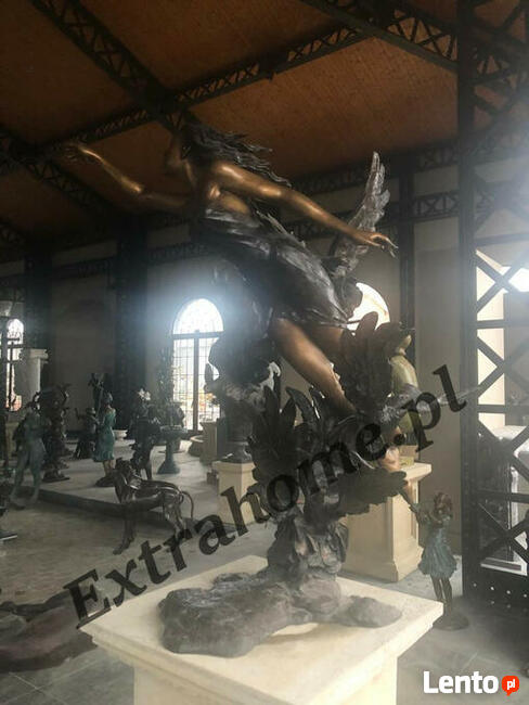 Lwy z brązu , Lew z brązu , Rzeźba Lwa z brązu Lwy pałacowe