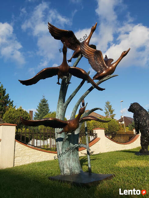 Lwy z brązu , Lew z brązu , Rzeźba Lwa z brązu Lwy pałacowe