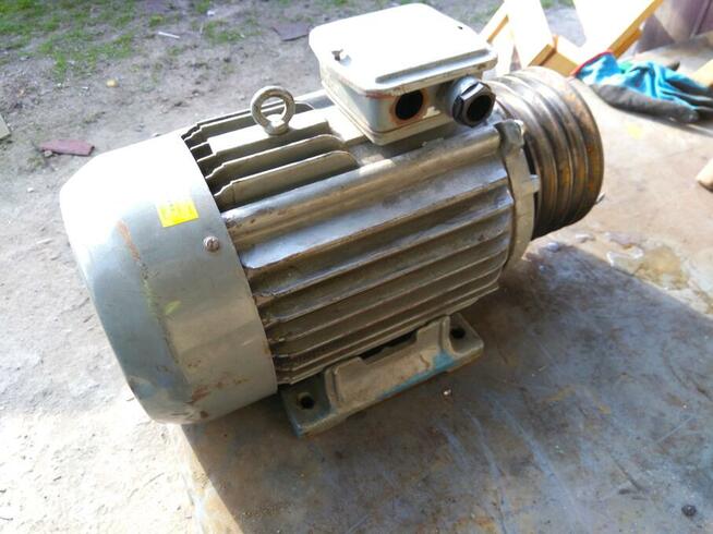 Sprzedam Silnik 7,5 KW Elektryczny 1440 obr/min.