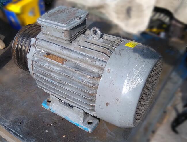 Sprzedam Silnik 7,5 KW Elektryczny 1440 obr/min.