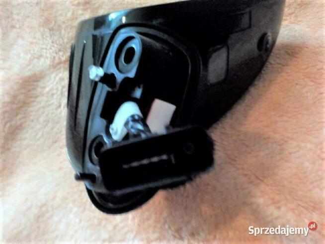 LUSTERKO prawe KIA STINGER GT KAMERA CHROM 1187620 J5220DCH