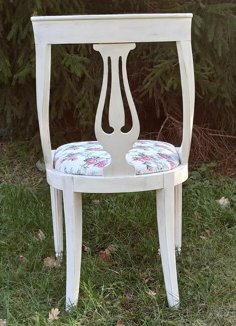 Krzesła w stylu vintage schabby chic